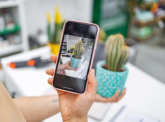 Realidad aumentada (AR) en e-commerce: ¿moda o ventaja competitiva?